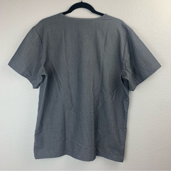 FIGS Leon Three-Pocket Graphite Gray Scrub Top M EUC - Picture 4 of 10
